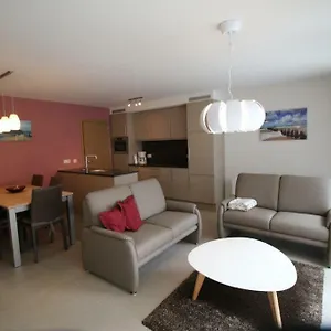 Res. Prado - 4 Pers, 2 Slpk, Vlakbij Zeedijk Oostende